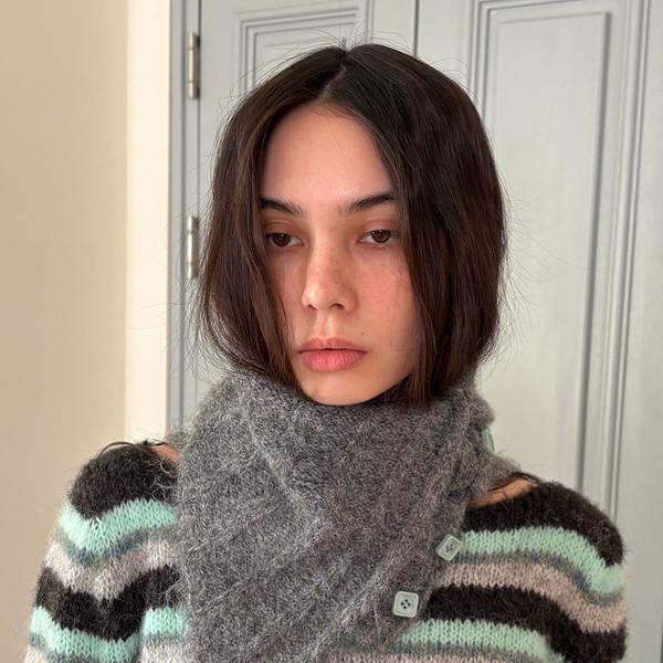 BUTTON SCARF NECK WARMER / charcoal