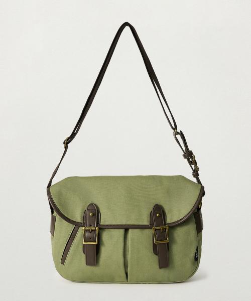 클래식 캔버스 숄더 백 카키