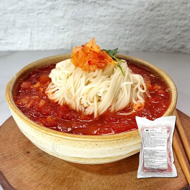 [이제이푸드스토리] 김치말이 국수 700g 국내산 김치 사용