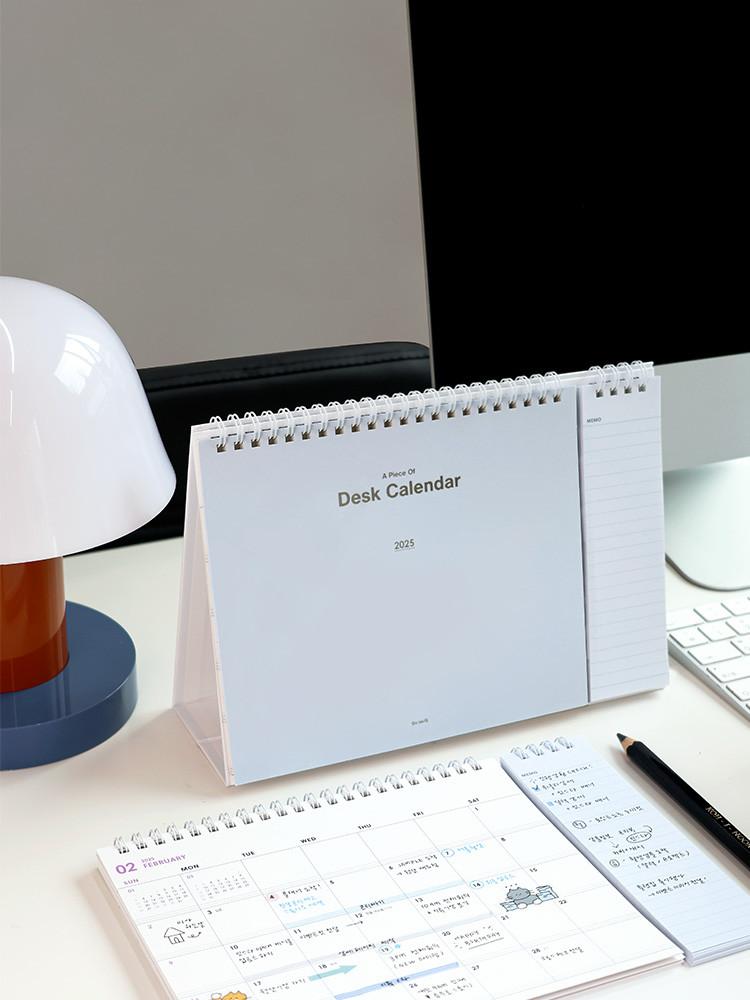 2025 A Piece Of 데스크 캘린더