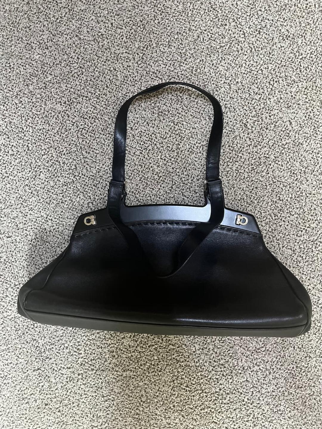 페라가모 시티 숄더백 | 후루츠패밀리