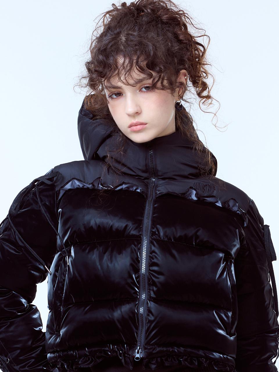 AM RIBBON FRILL PUFFER JACKET(BLACK)