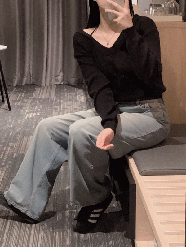 (블랙 오늘출발/봄신상🌸) 라스카 브이넥 스트랩 니트