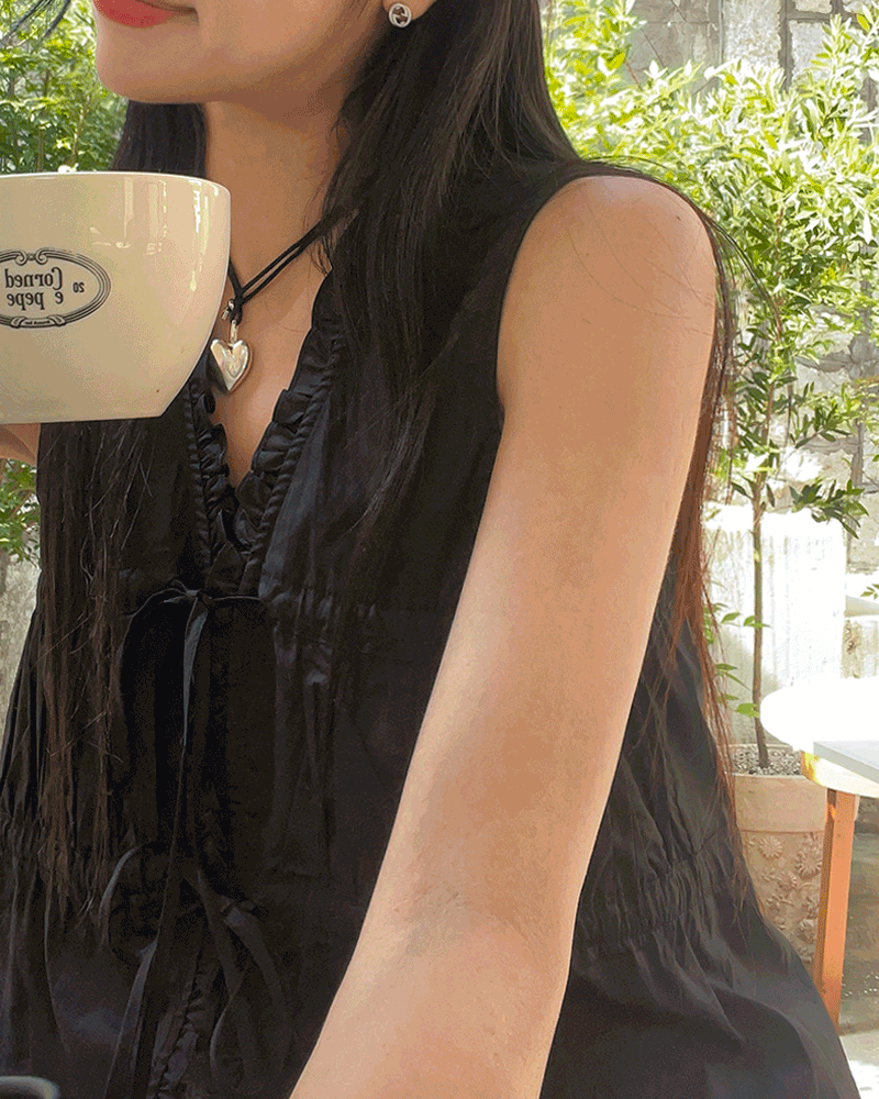 베베 프릴 리본 민소매 나시 블라우스(2color)