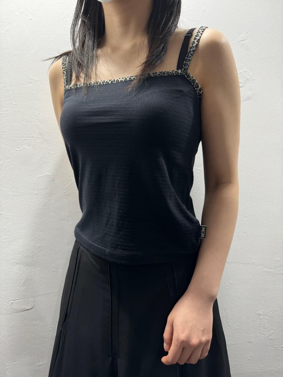 mcm leopard sleeveless | 후루츠패밀리