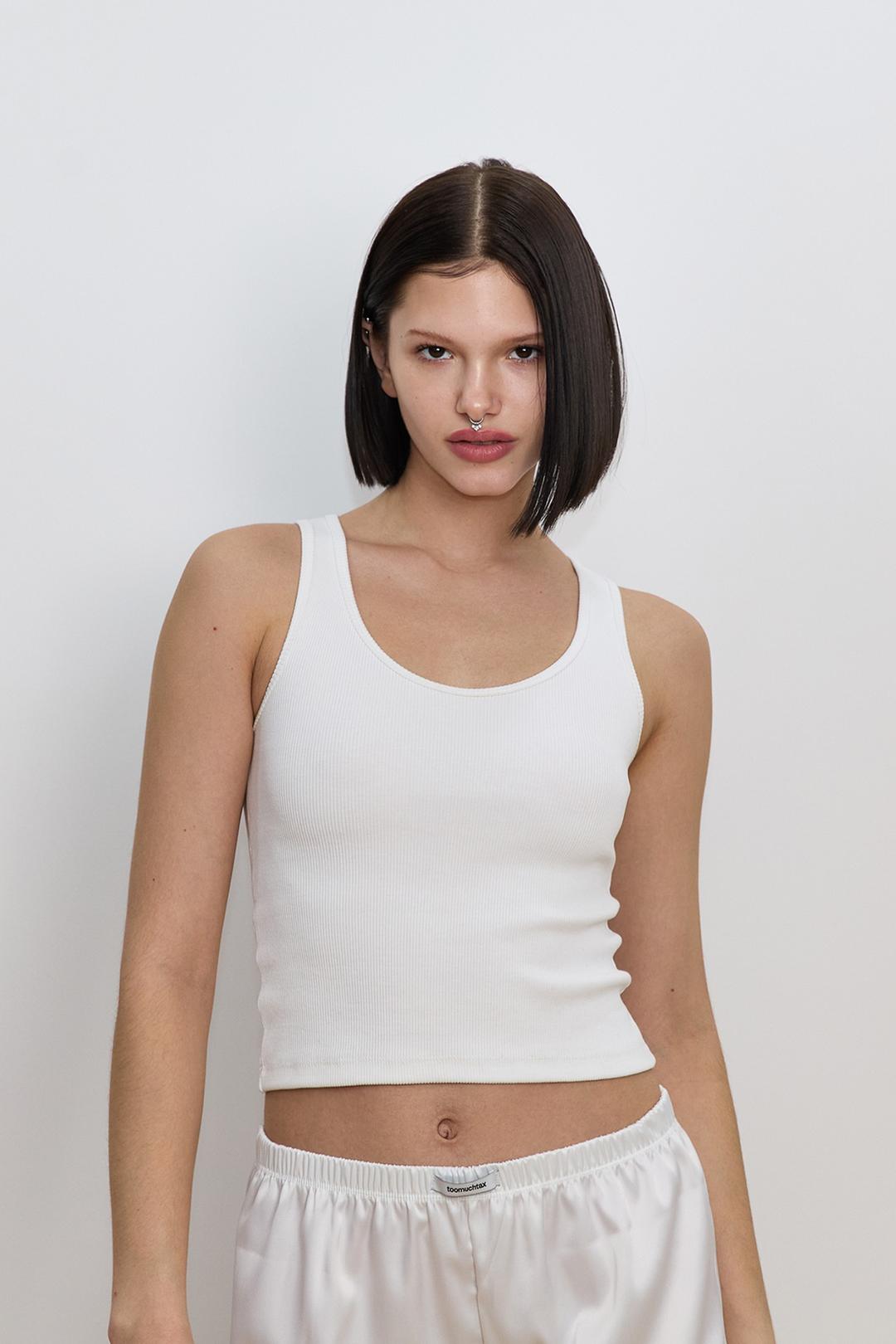 BASIC SLEEVELESS TOP (WHITE)