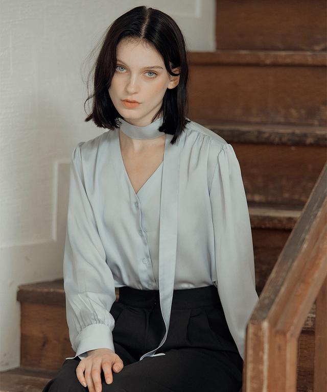 드헤베 Camila Tie Silky Blouse [Blue]