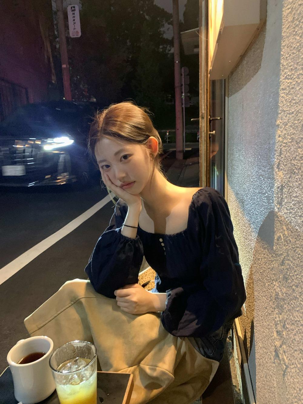 제니오 디어 로즈 블라우스_네이비