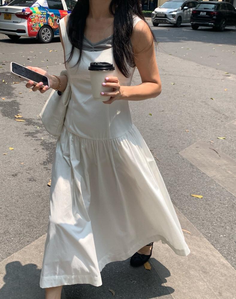 [아이 당일출고] UNDERSON 언더슨 백 라운드 원피스 코튼 민소매 나시 플레어 롱 ops