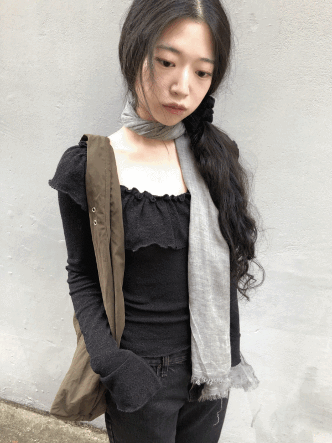 emily ruffle tee (3color) / 에밀리 러플 티