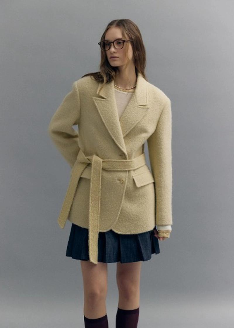 MOAT - [4차 리오더] PEAKED DOUBLE HALF JACKET(butter beige) [차지혜, 박하나 착용]