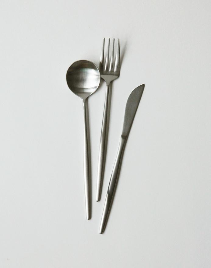 Sleek Dessert Cutlery