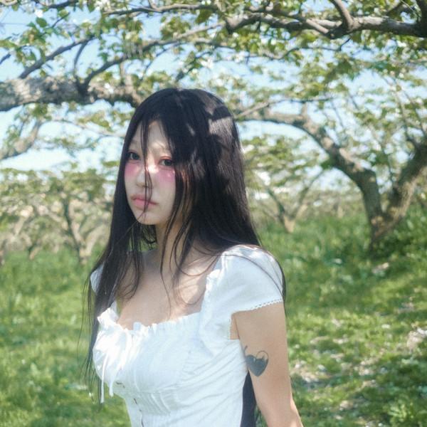 [ 2nd ] Vella top (wh) [ 출고 예정일 7월 2주차 순차 발송 ]