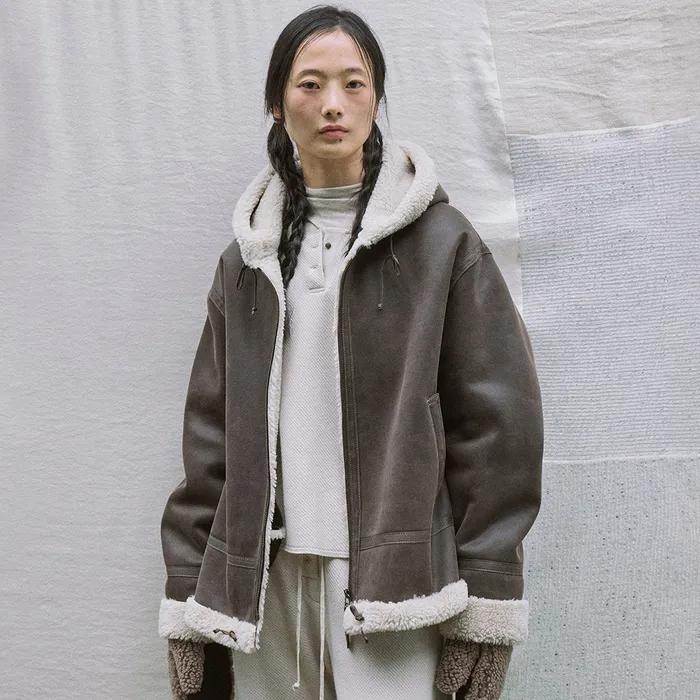 hooded fake mustang (brown)