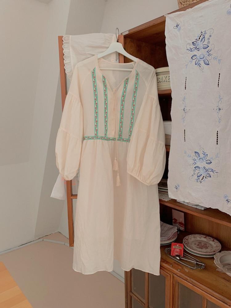 로즈 벌룬 원피스 1color