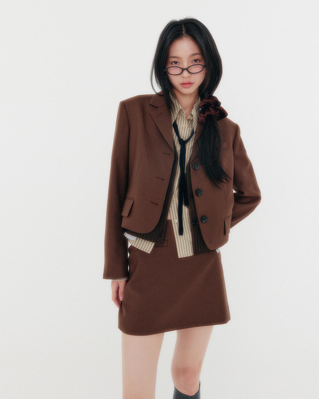 [2차 당일발송] Slim Fit Cropped Blazer ( Chestnut Brown )
