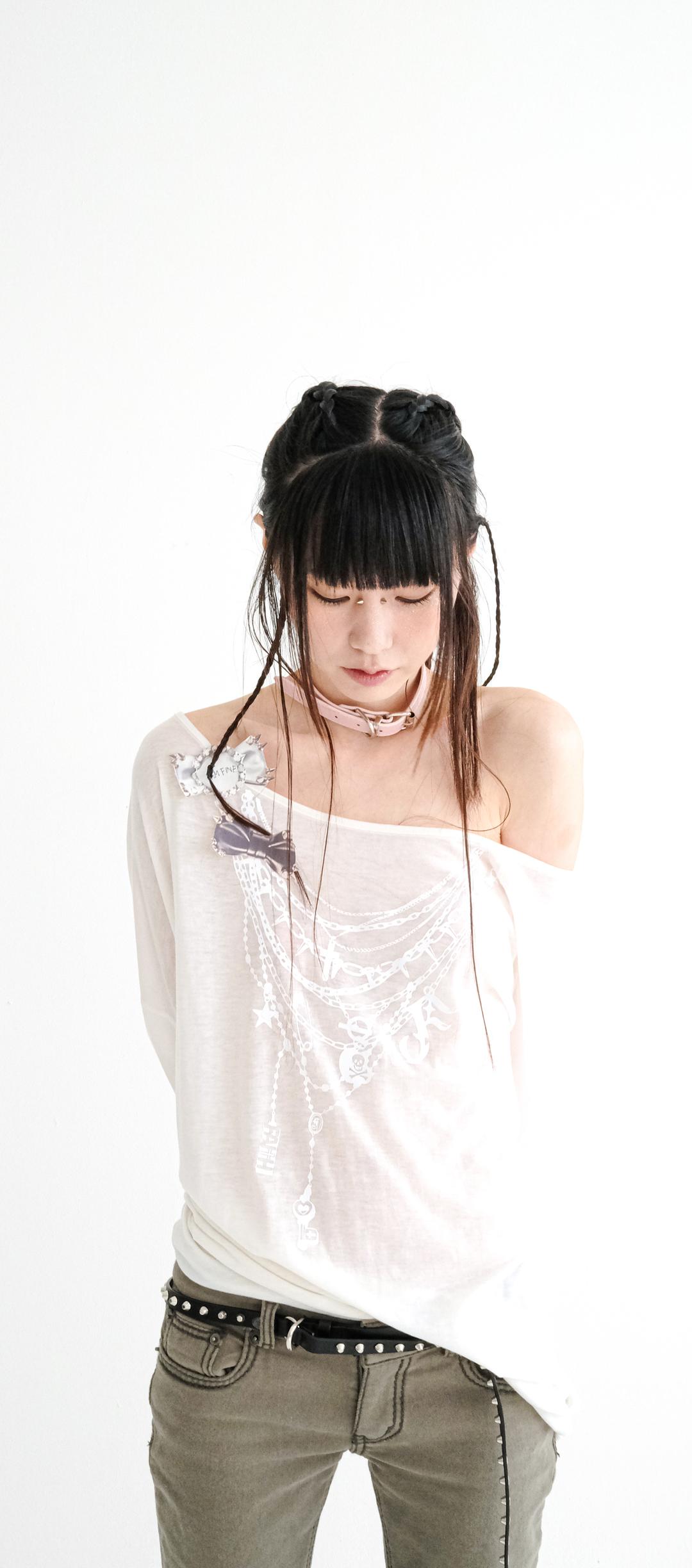 [fa.er.ie] Totem chain graphic T-shirt (cream)