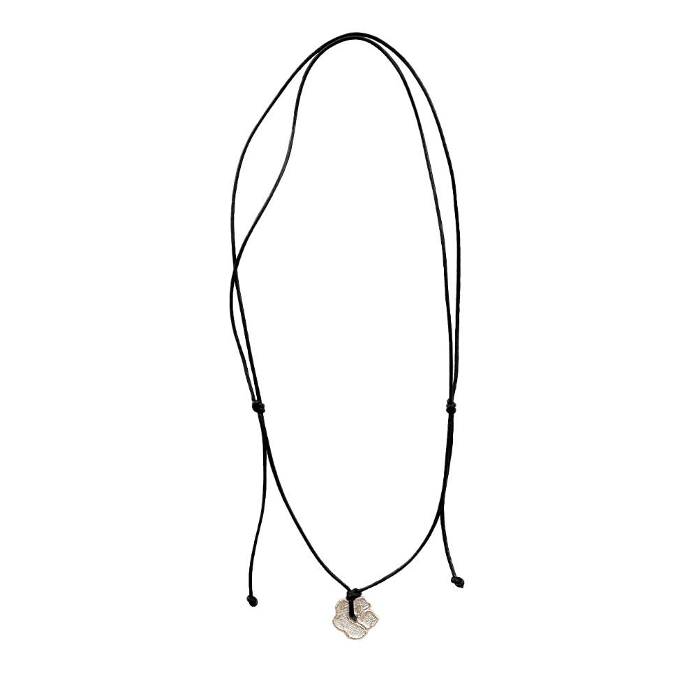 Lace Flower Necklace_solo