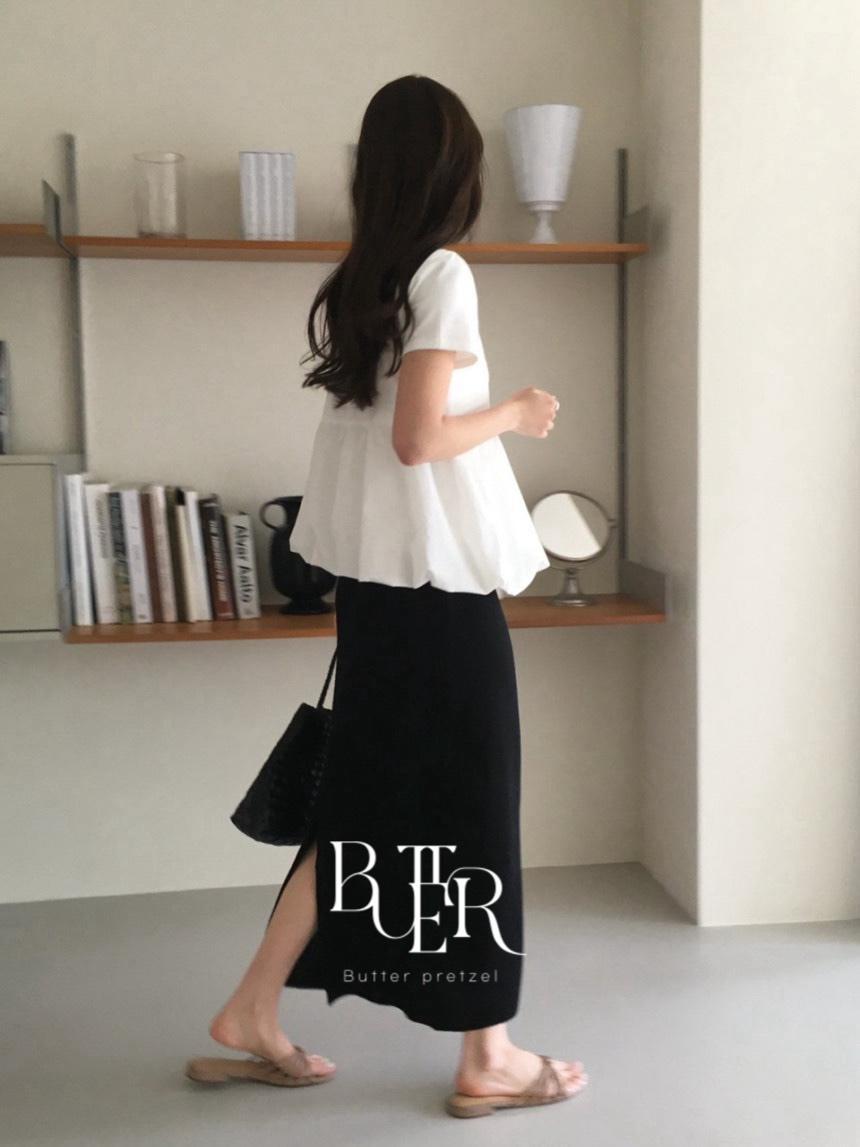 버터프레즐마켓 모아니 셔링 벌룬 브이넥 탑, 민소매 블라우스 2color
