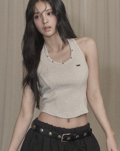 Damage Stud Halter Top (beige)