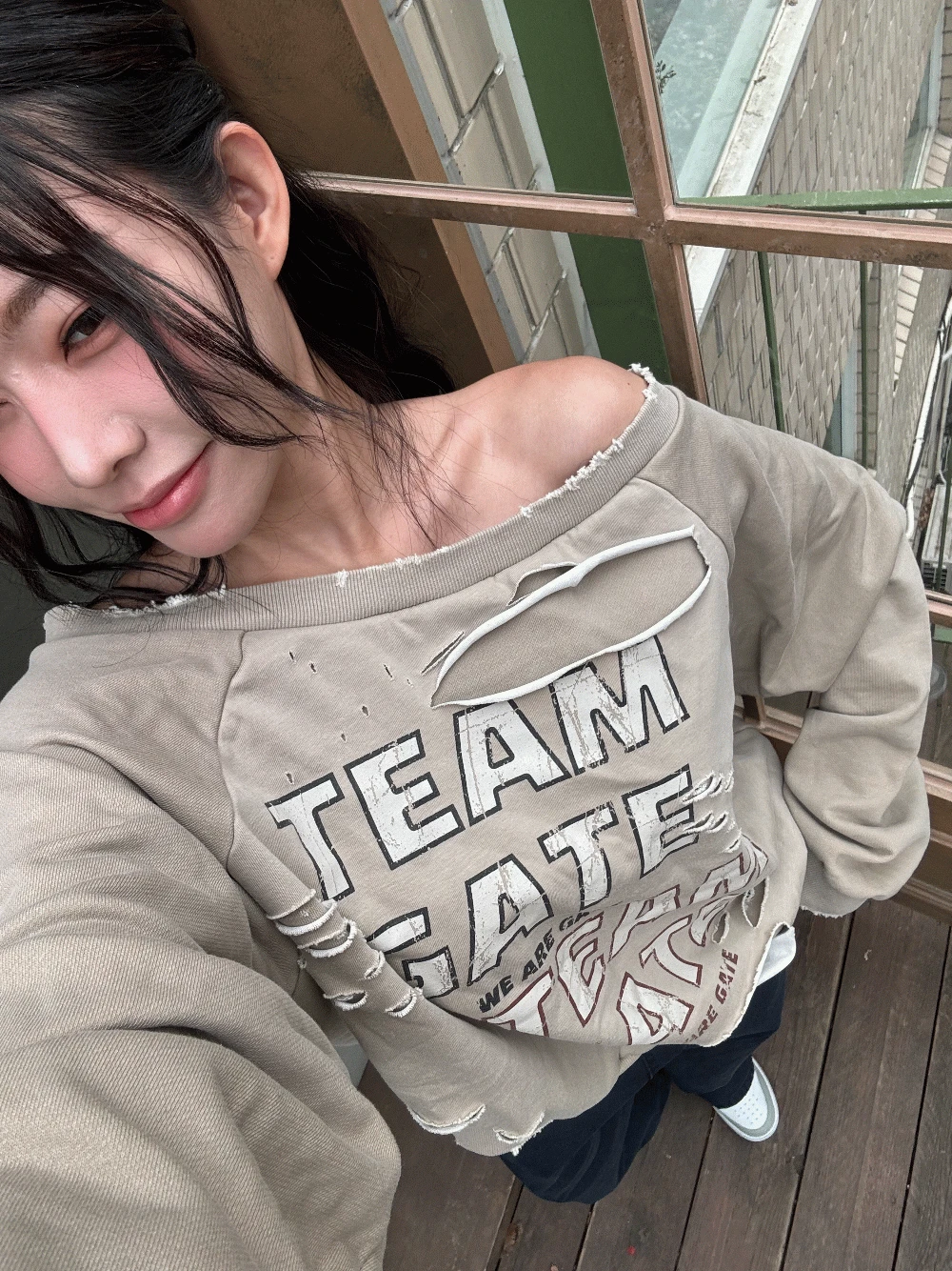 655 빈티지 오프숄더 맨투맨