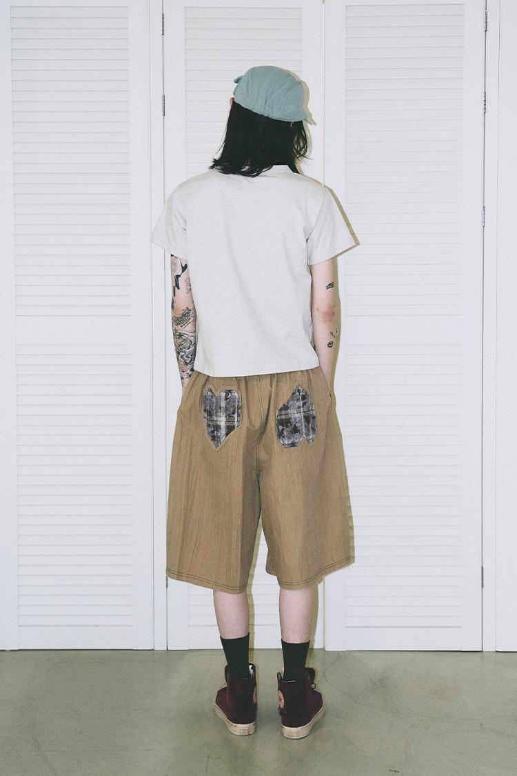OFFSET HEART-PATCH VINTAGE SHORTS (BEIGE)