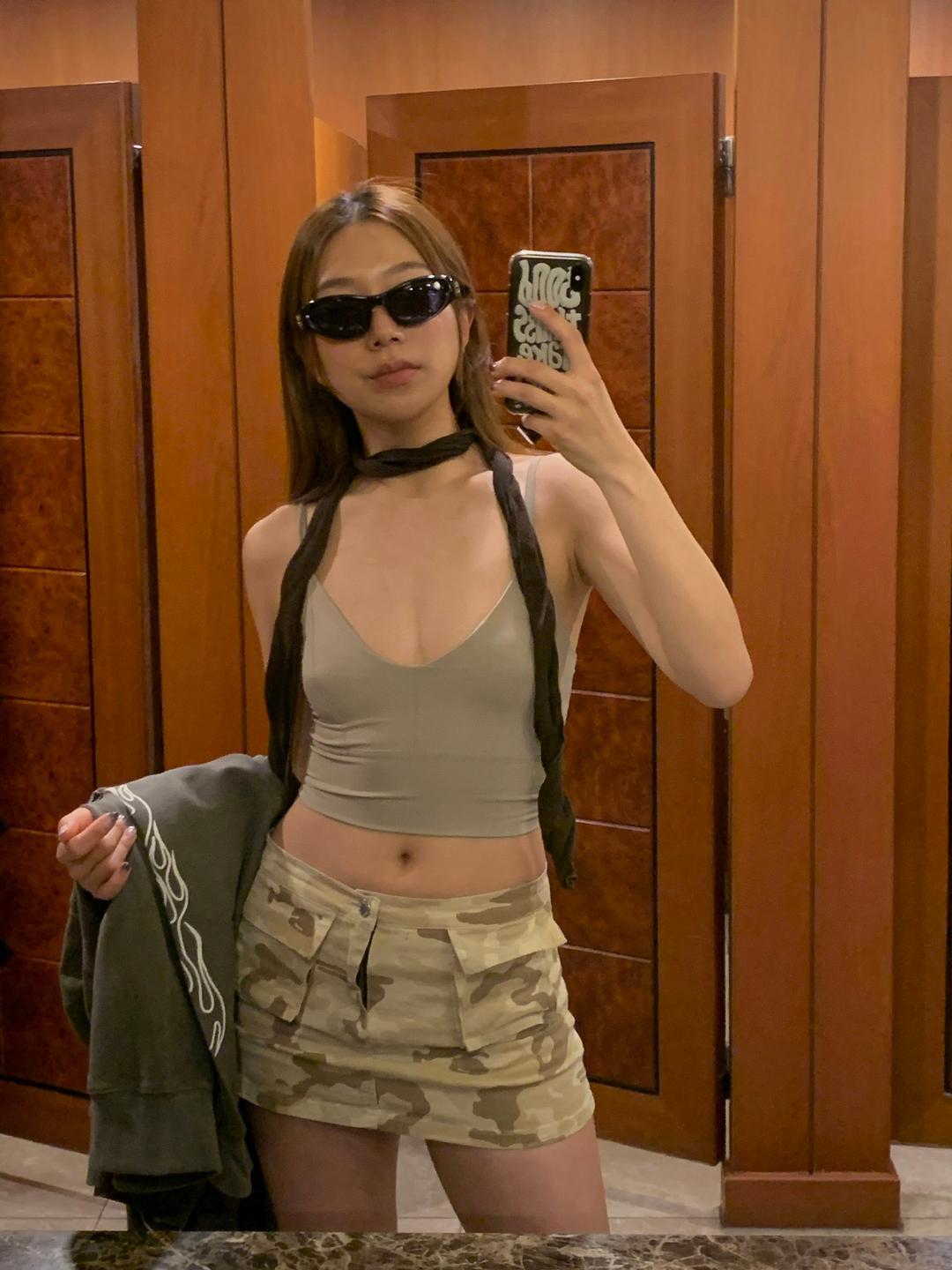온마인드 CAMO POCKET SKIRT