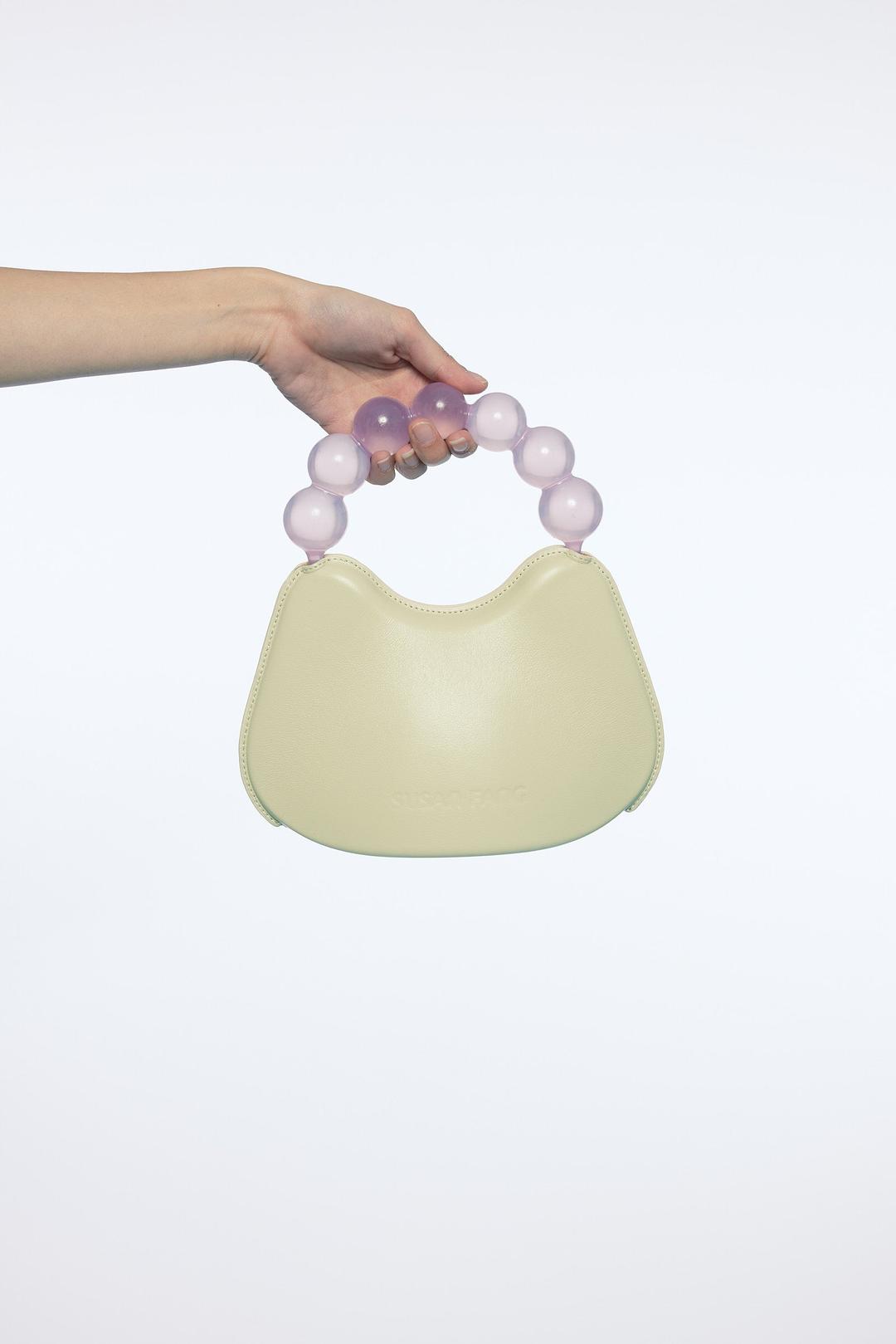 LEATHER BAG WITH RESIN HANDLE - CREAM