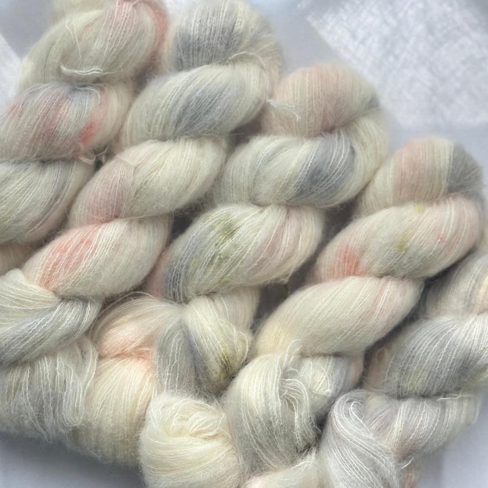 노브 Suri Silk 오밀조밀얀 오밀조밀잡화점 손염색실 핸드다잉얀