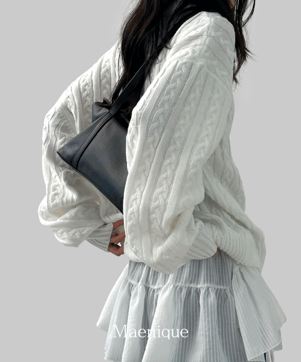 매니크 [MNQ] 벤슨 오버핏 꽈배기 라운드 니트 (UNIESX)