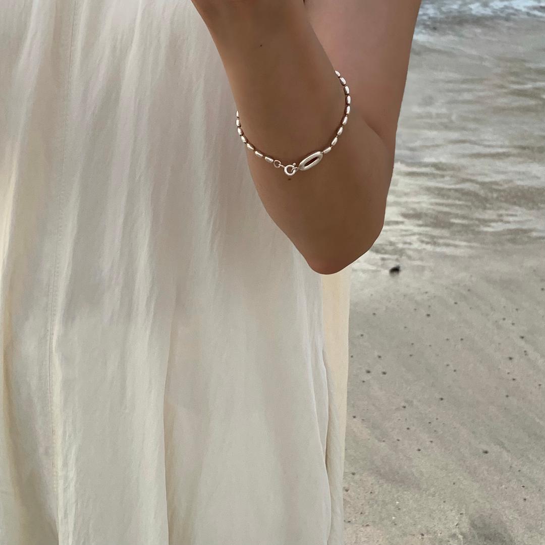 MOI) egg ball bracelet