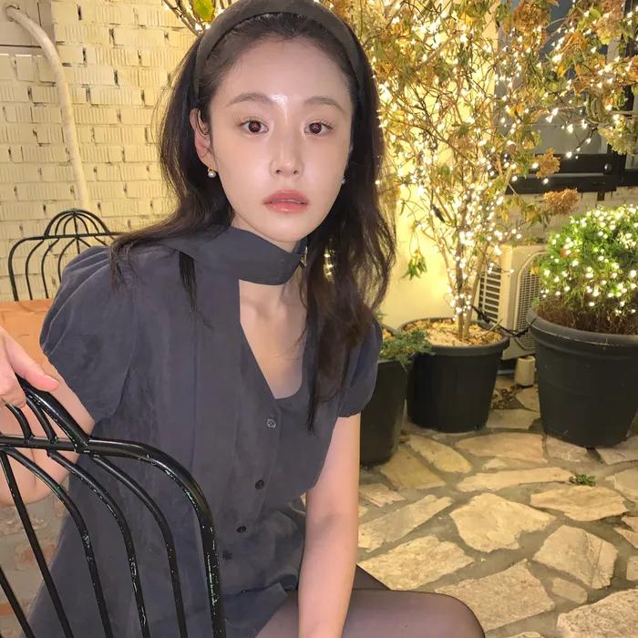 Suede flare button scarf blouse_charcoal