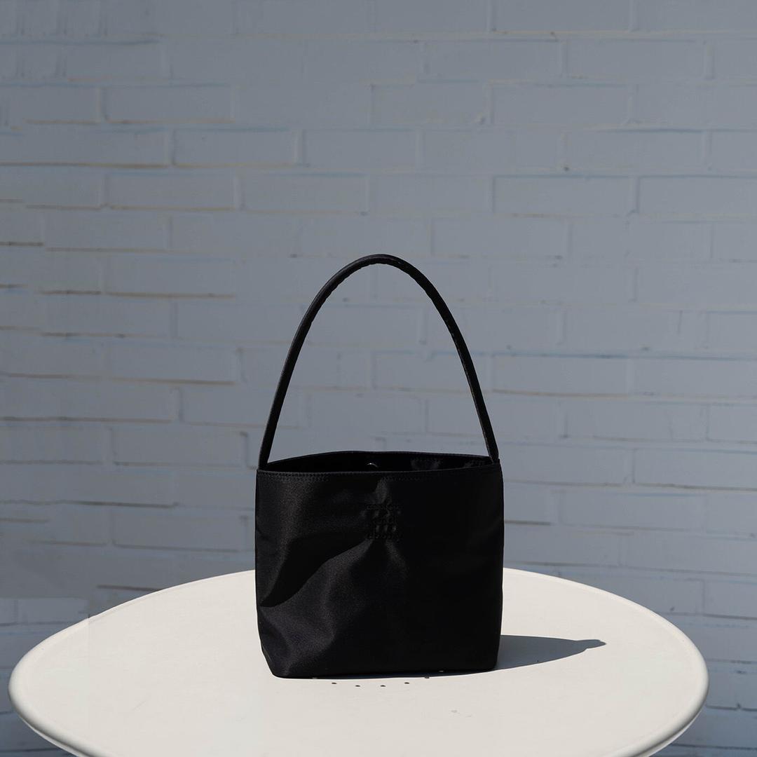 Nearest Bag _ Black