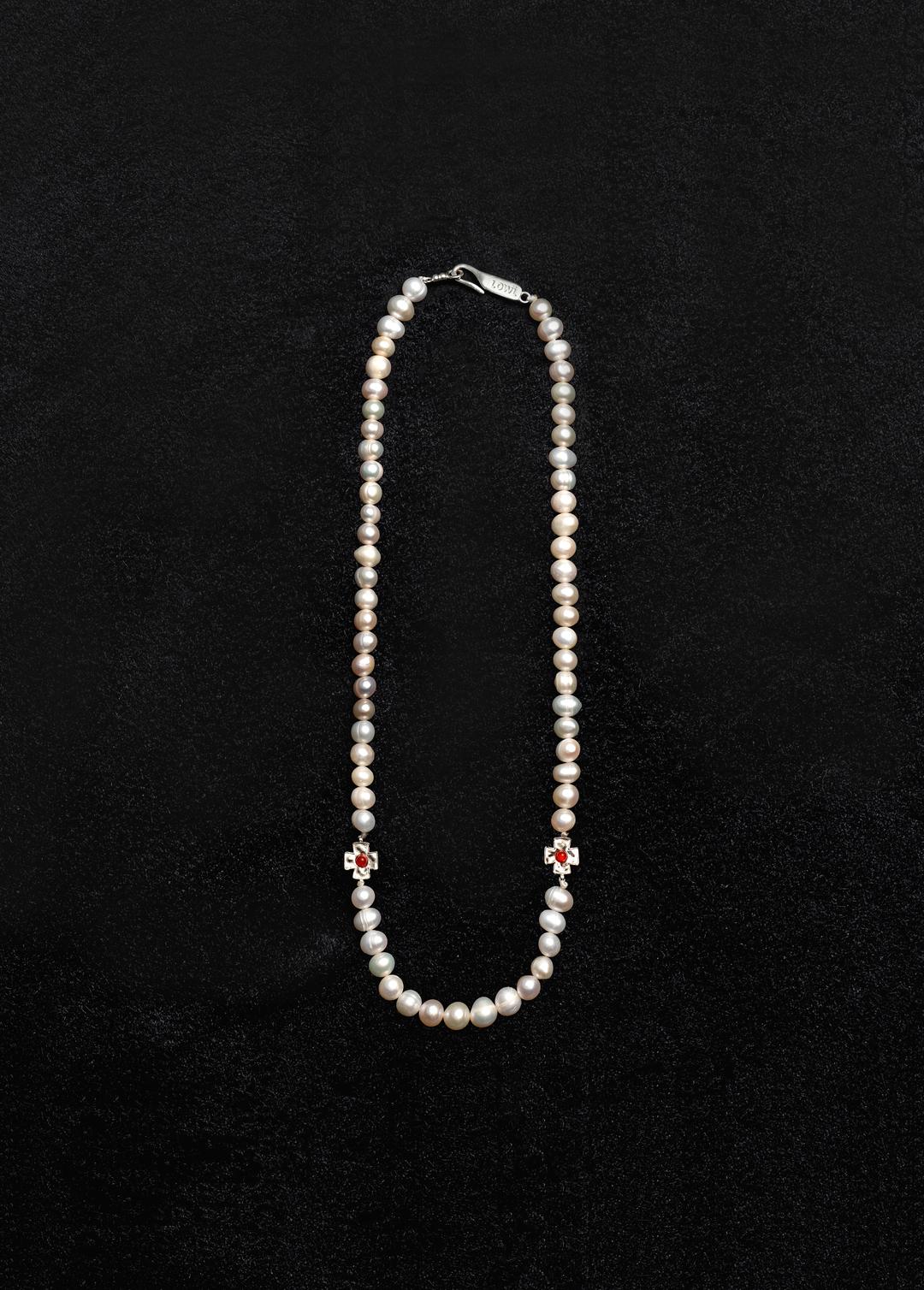 Double cross pearl necklace