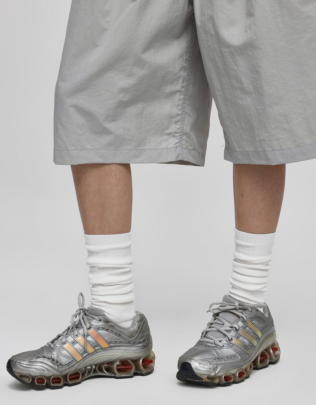 디멜트 골지 니삭스