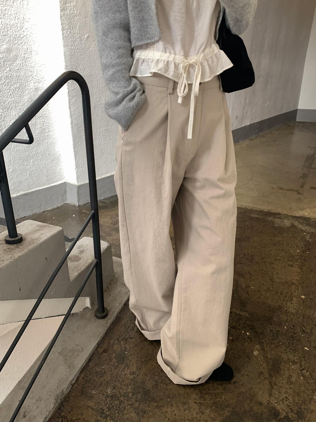 모너프 럭키 핀턱 와이드 코튼 팬츠 1color