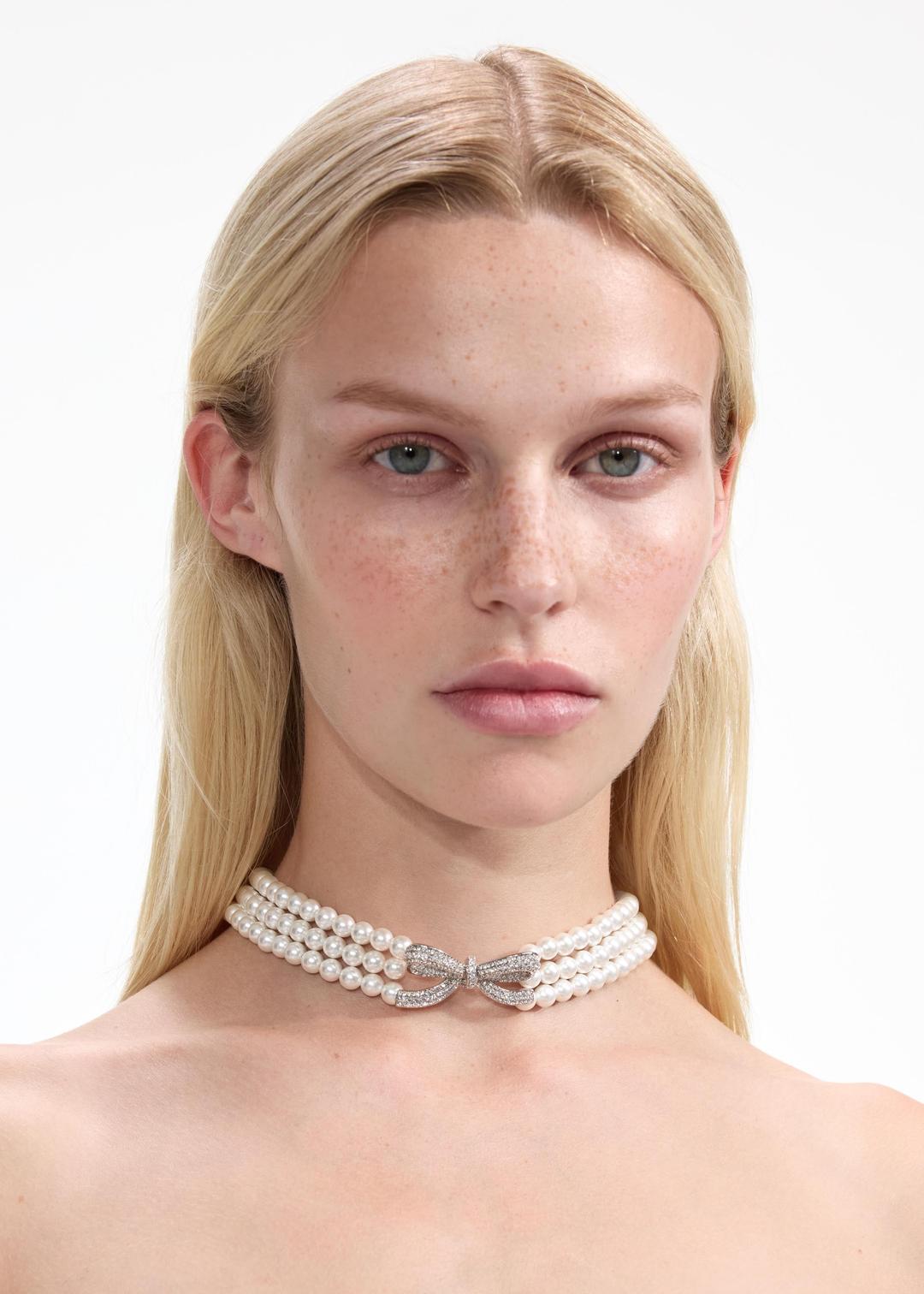 Pearl Bow Choker - One Size