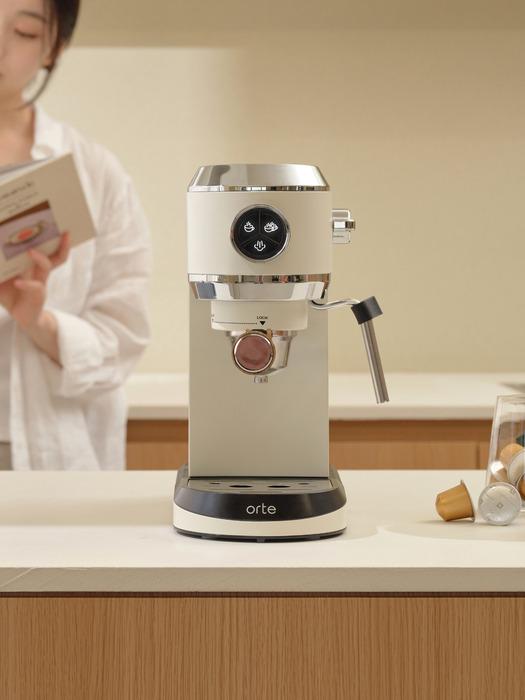 오르테 에스프레소 커피머신 20bar 아이보리,메탈실버