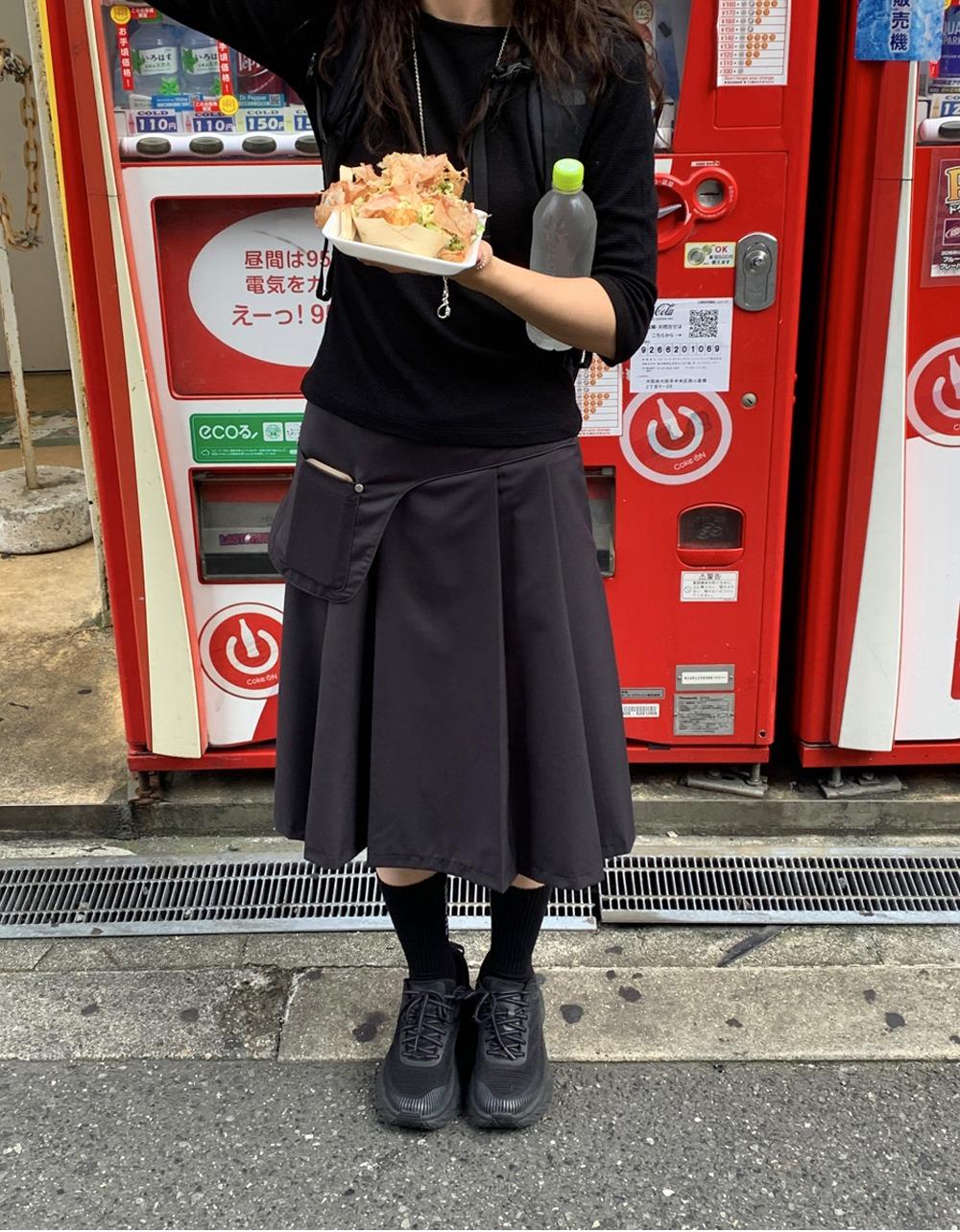 오브나인 플리츠 랩포켓 skirt