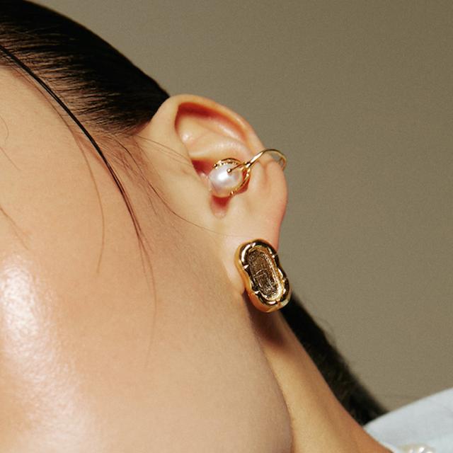 BUD PEARL EARRING