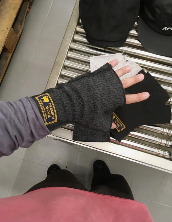 No.1526 wool fingerless GLOVES (3color)
