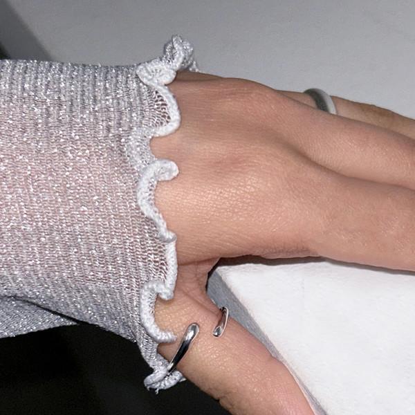Cross open ring