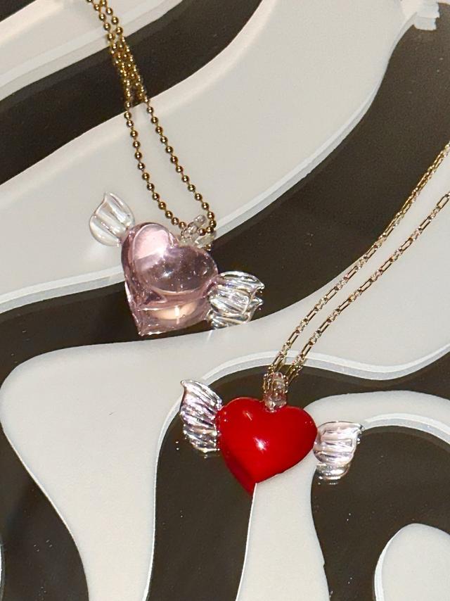 DON'T BREAK MY HEART NECKLACE — N O T T E