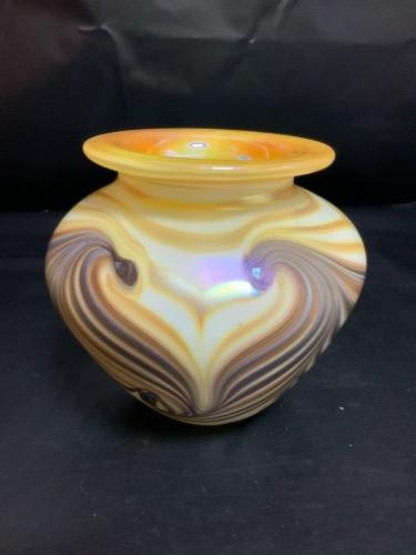 로버트 아이홀트 "뽑은 기털\" 아트 유리 꽃병 Robert Eickholt \"Pulled Feather\" Art Glass Vase dated 2002