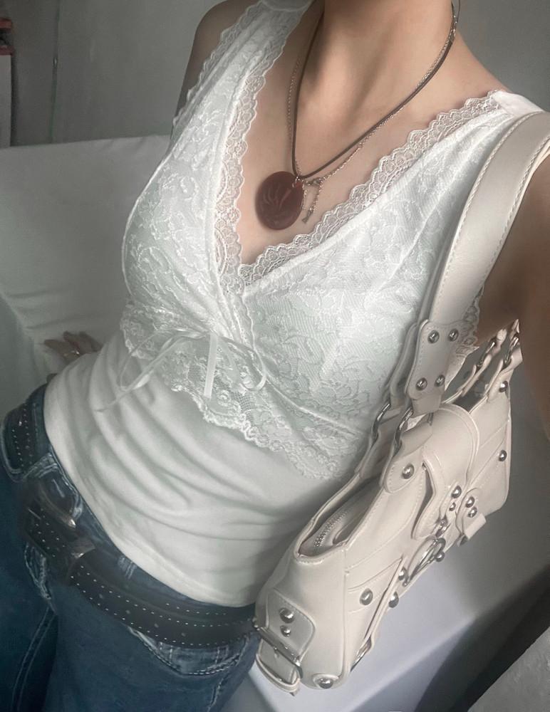 lace v neck top |레이스 브이넥 탑