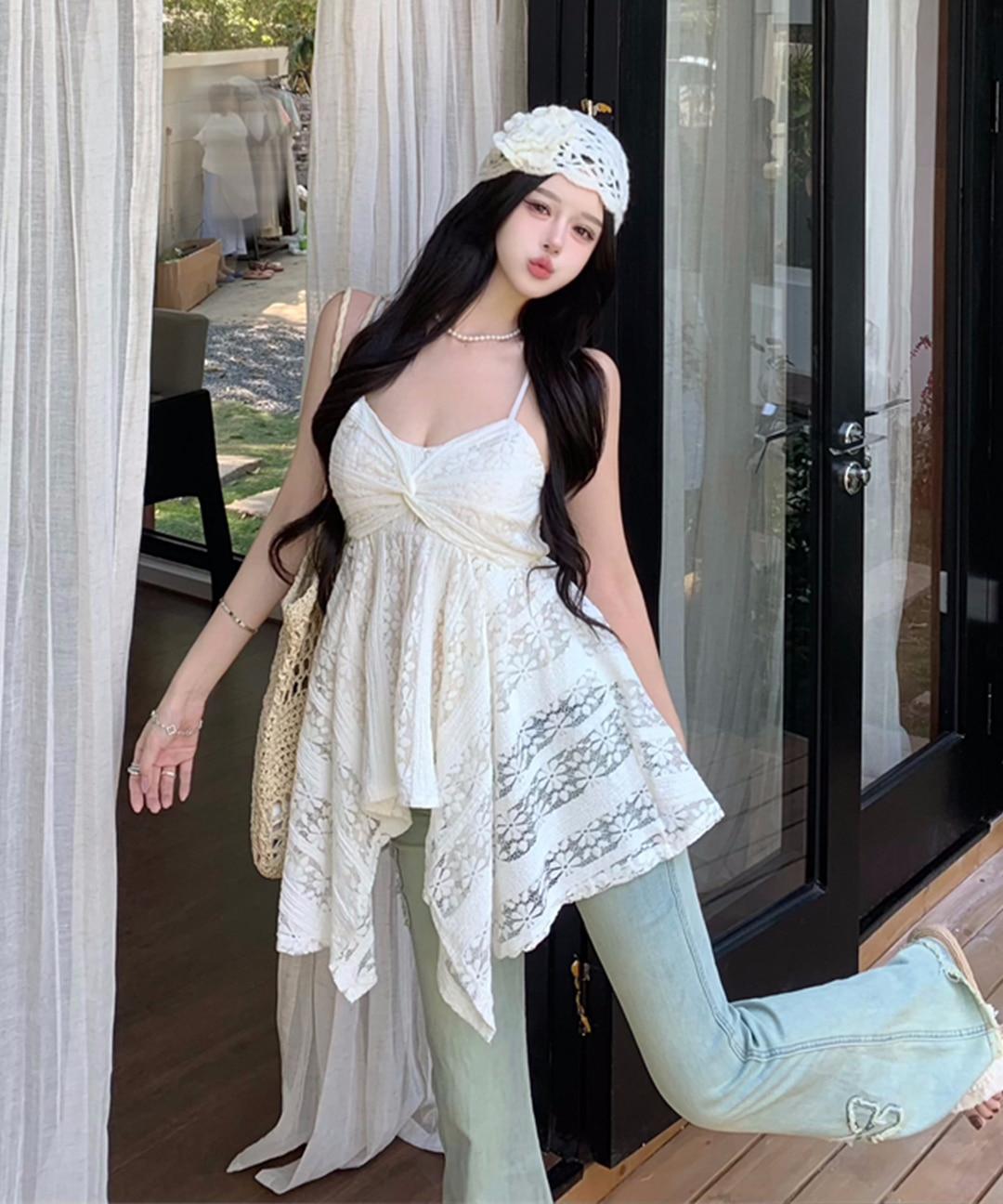 로스트체리 [청순여리🤍][뒷밴딩&끈조절] 루나리아 플로럴 레이스 꼬임 언발 나시 롱 블라우스 원피스