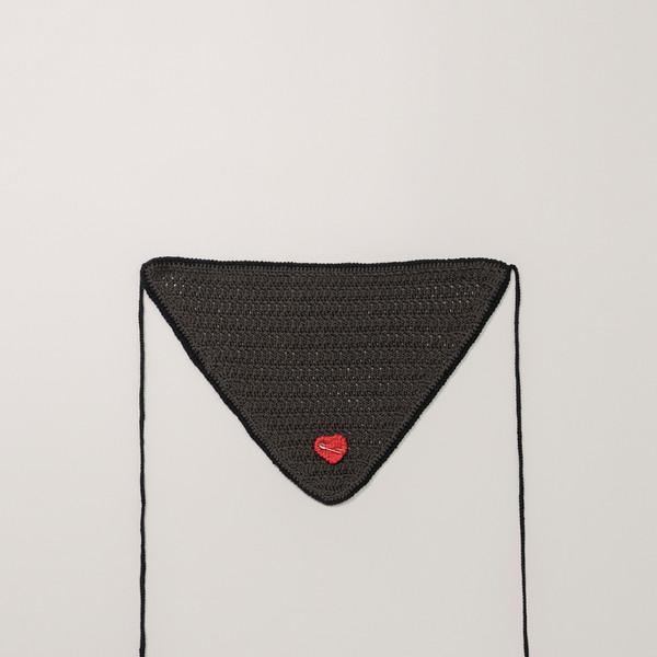 HANDMADE CROCHET WOOL BANDANA WITH HEART_BARK