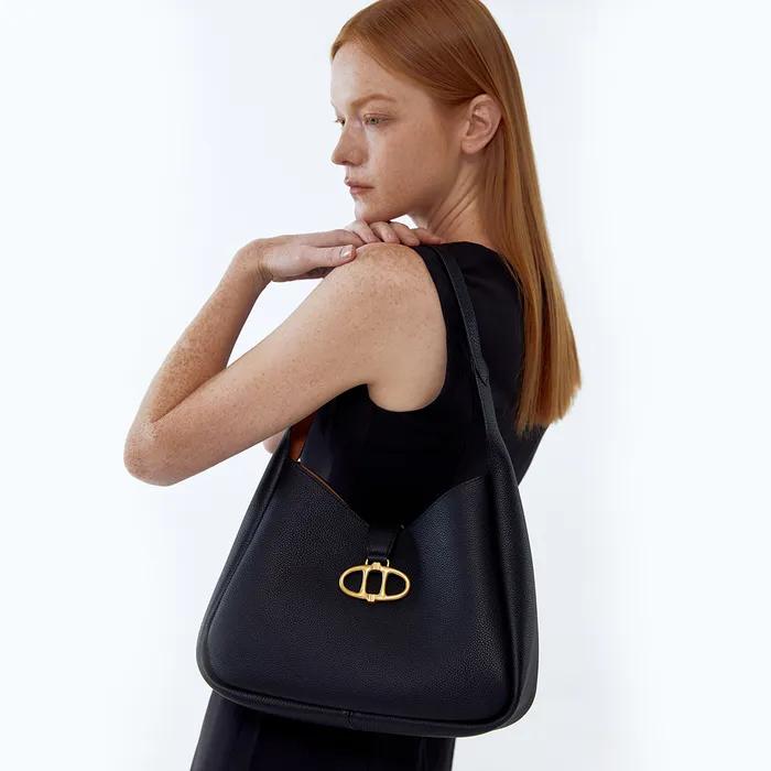 [MARON] 블랙 슈렁큰 레더 호보백 M AABA6E407BK