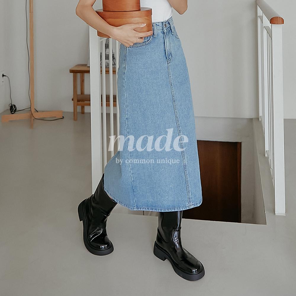 커먼유니크 [얼리어텀] [단독] [8천장돌파/MADE] 몬티 슬릿 데님 롱 스커트 (가을/간절기/사계절/트임/A라인/청치마/연청/중청/흑청)