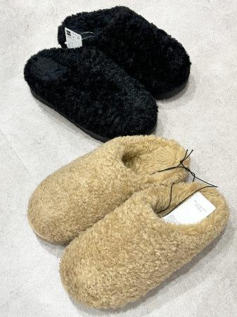 이런 상품 어때요? GU 보아 털 슬립온 뽀글이 슈즈 방한화 2색상 24FW
